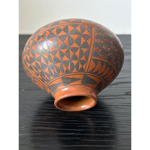 Mata Ortiz Seed Pottery Handmade by Flora Rodriguez Geometric Design Mexican Art - Picture 10 of 12